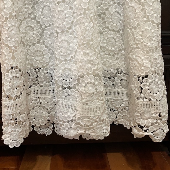 white lace Crocheted dress size 6 - Picture 4 of 11